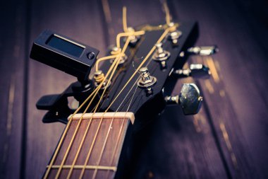 akustik gitar