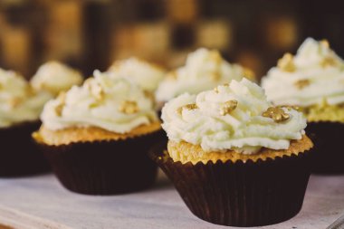 Taze kahve ve kekler