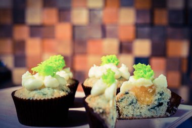 ıspanak yakın muffins