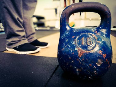 spor salonunda ağırlık