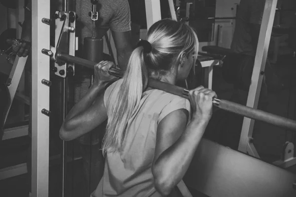 Entrenamiento Personal Gimnasio — Foto de Stock