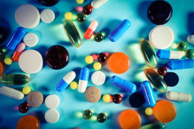 Arka plan üstünde belgili tanımlık konu ilaçların