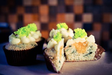 Taze kahve ve kekler