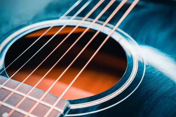 akustik gitar