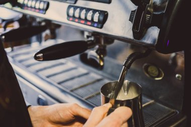 kahve makinesi kahve yapmak