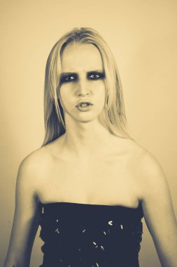 Makyaj yeşil gölgeler ile