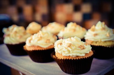 Taze kahve ve kekler