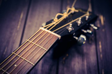 akustik gitar