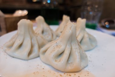 Lezzetli taze sulu khinkali