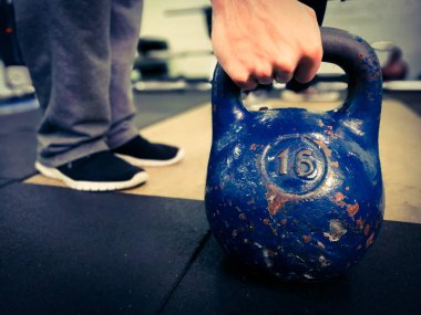 spor salonunda ağırlık