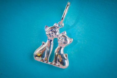 Taşlar ile güzel takı