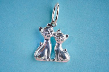 Taşlar ile güzel takı