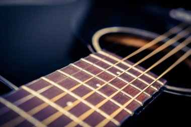 akustik gitar