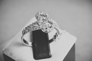 Taşlar ile güzel takı