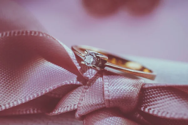 Engagement ring close-up — Stock Photo, Image