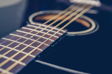 akustik gitar