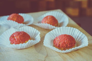 beyaz ambalaj pembe çerezleri