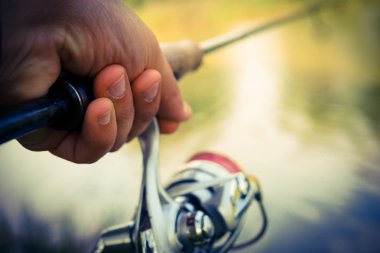 erkek el iplik tutar