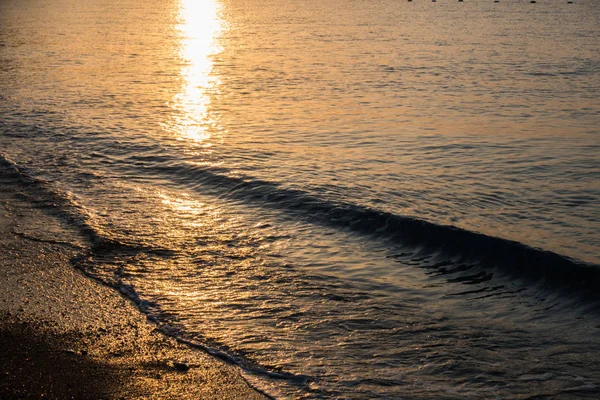 Magnifik sol uppgång på havet — Stockfoto