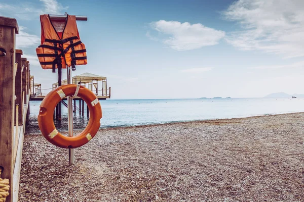 Vackra piren på havet — Stockfoto