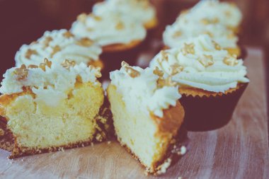 Kahve makinesi ve kafede capkake