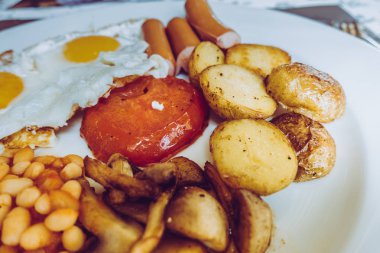 Tabakta İngiliz Kahvaltısı