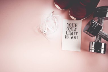 Farklı renkli Spor Ekipmanları