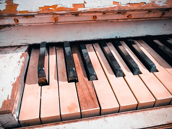 Toetsen van de oude piano — Stockfoto