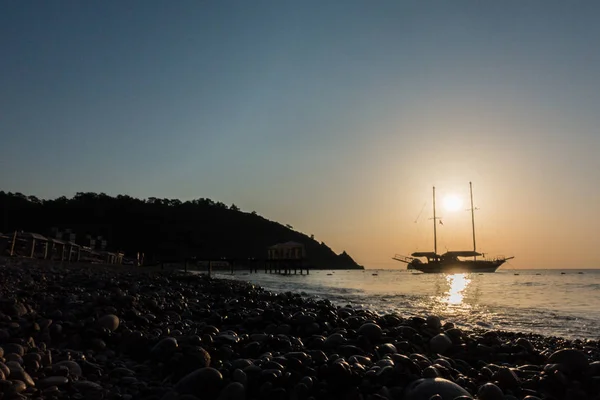 Deniz kenarında güzel gündoğumu — Stok fotoğraf