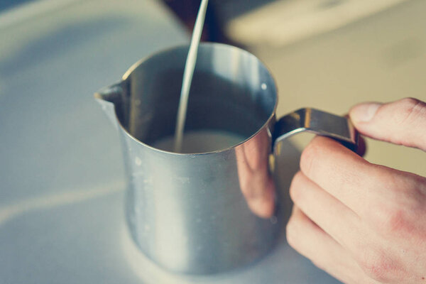 варить кофе в кофемашине
