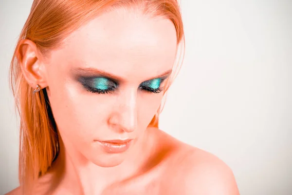 Trucco con ombre verdi — Foto Stock