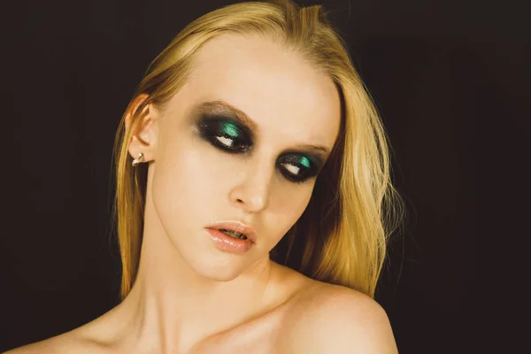 Maquiagem com sombras verdes — Fotografia de Stock