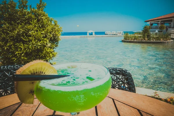 Bella terrazza con vista sul mare — Foto Stock