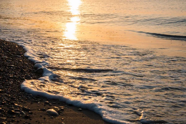 Magnífico nascer do sol no mar — Fotografia de Stock