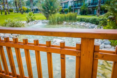 Deniz kenarındaki güzel resort peyzaj