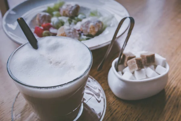 Morgon kaffe i caféet — Stockfoto