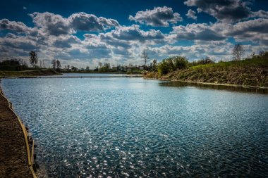 Gölde balık tutmak