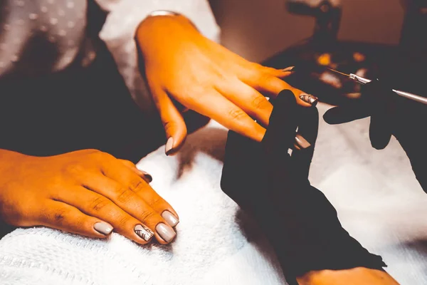 Op de salon spa manicure — Stockfoto