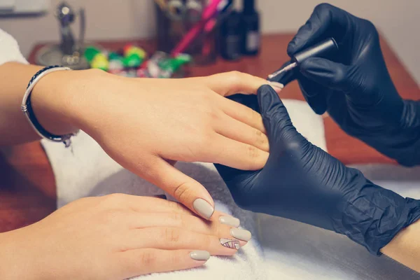 Op de salon spa manicure — Stockfoto