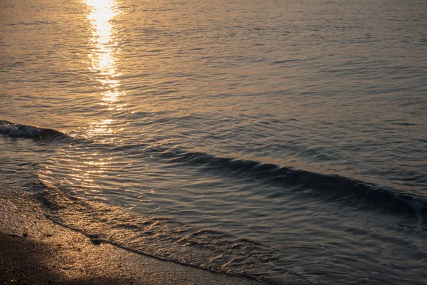 Magnifik sol uppgång på havet — Stockfoto