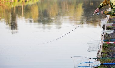 Alabalık balıkçılık Nehri üzerinde
