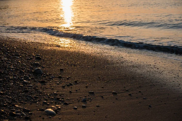 Herrlicher Sonnenaufgang über dem Meer — Stockfoto