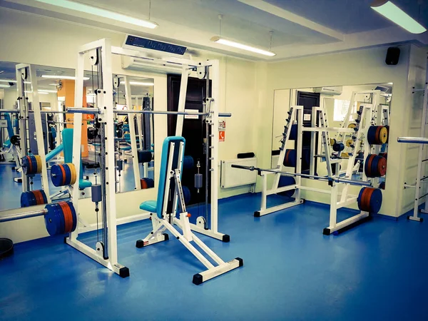 Vinnytsia Ucrania Circa 2018 Máquinas Ejercicios Entrenamiento Gimnasio —  Fotos de Stock