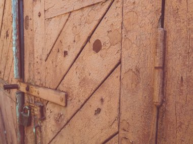 kapalı eski kapı detayları