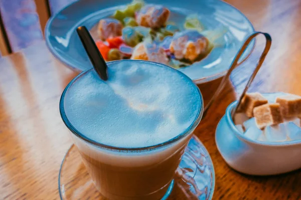 Café de la mañana en la cafetería — Foto de Stock