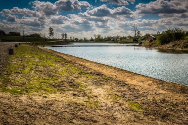 Gölde balık tutmak