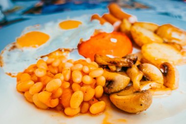 Tabakta İngiliz Kahvaltısı