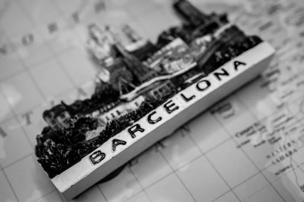 Magnes z pamiątkami z Barcelony — Zdjęcie stockowe