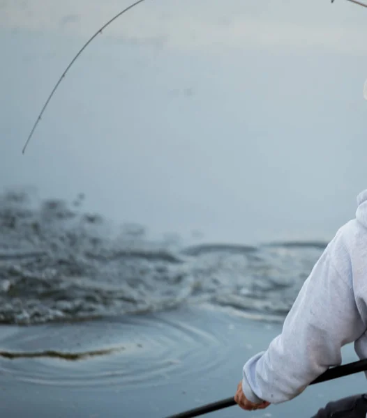 Pesca Alla Trota Sul Fiume — Foto Stock