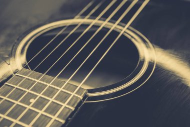 Akustik gitar yakın görünüm